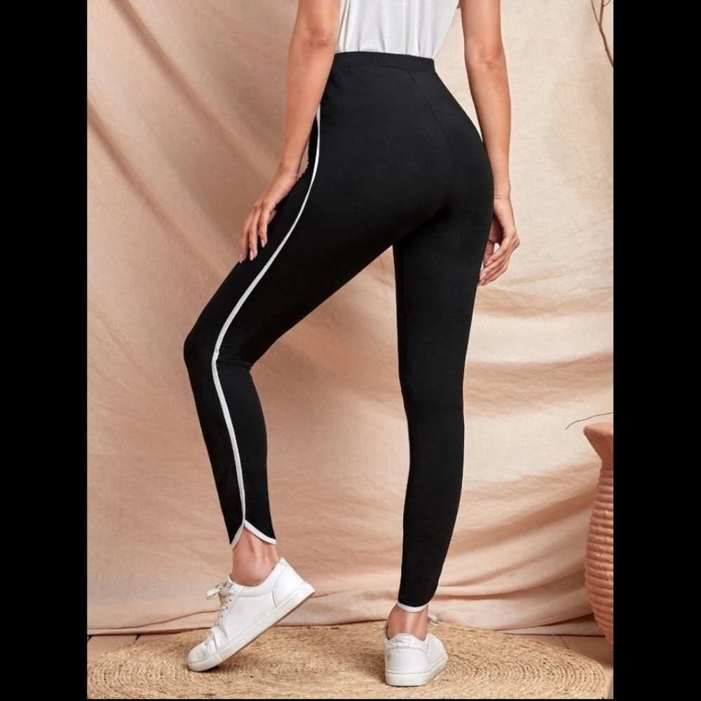 NEW High Rise Striped Leggins💞 - Picture 2 of 13